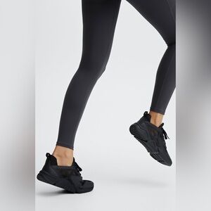Fabletics || NWOT Venice Performance Sneaker (W8)